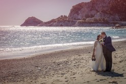 giulia-andrea-matrimonio-spiaggia-groom-bride.jpg